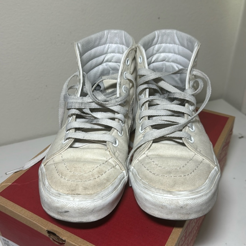 Vans Sk8-Hi | True White | Size 9 Women’s